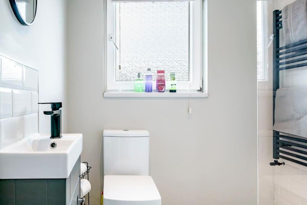 Apartment And Stylish 2 Bedroom Ravenhill Road Flat Belfast